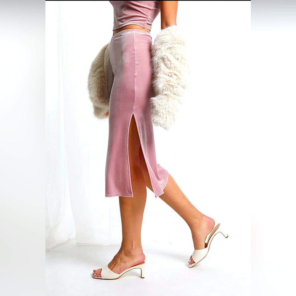 Velvet midi skirt